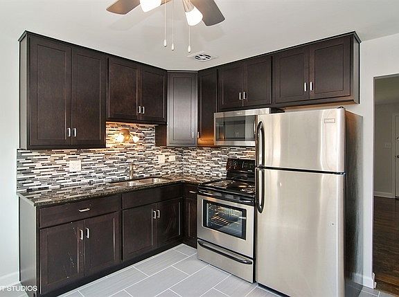 2nd image of 17W735 Kirkland Ln #735