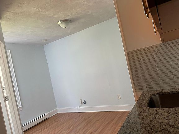 4th image of 4212 Digney Ave #1B