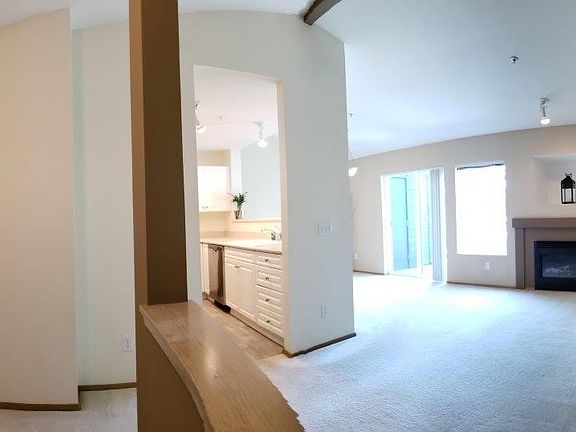 2nd image of 10825 SE 200th St APT E302