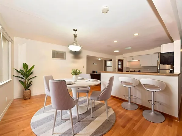 5607 North Argyle AVENUE, Glendale, WI 53209