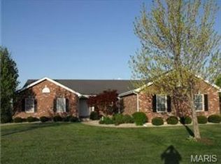 6 Prairie Crossing Dr, O'Fallon, MO 63366