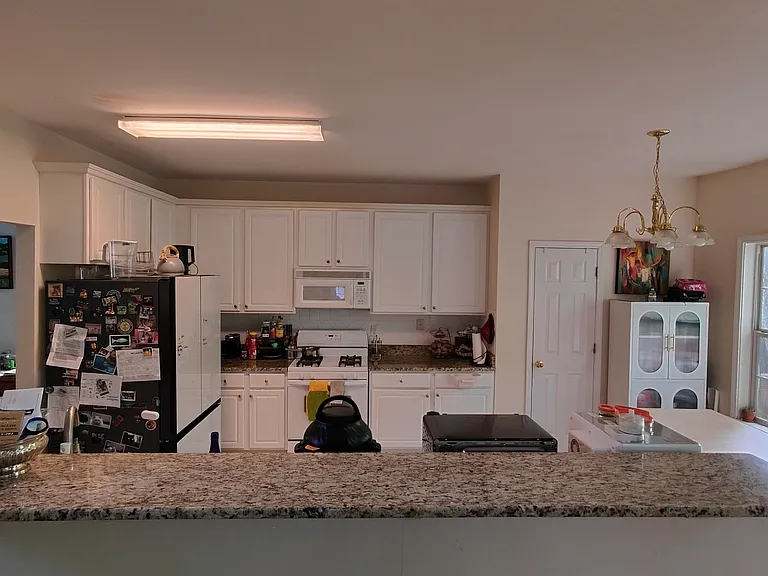Kitchen + Breakfast nook