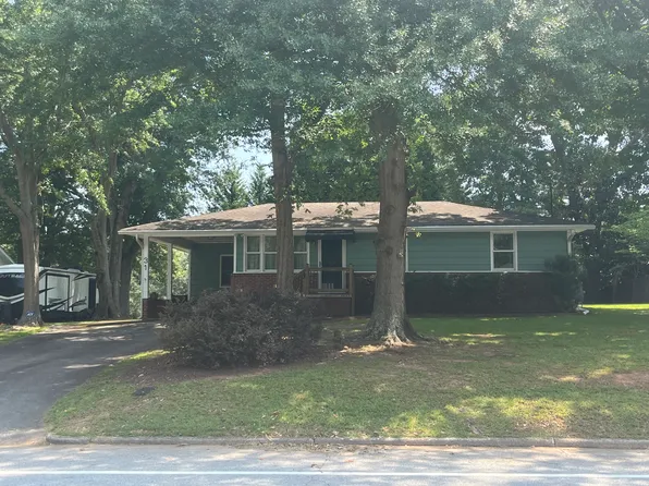 31 Dixon St, Newnan, GA 30263