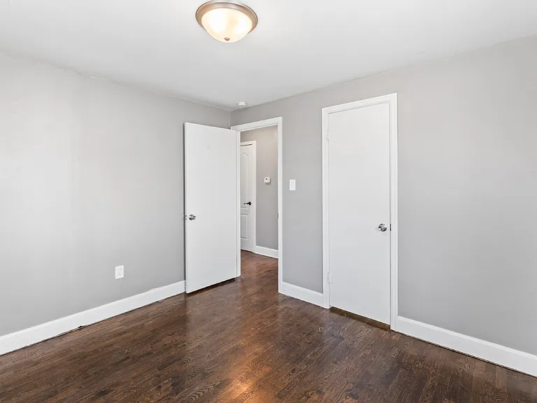 33085 W 82nd St — Photo 23