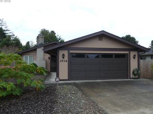 1936 24th St, Florence, OR 97439