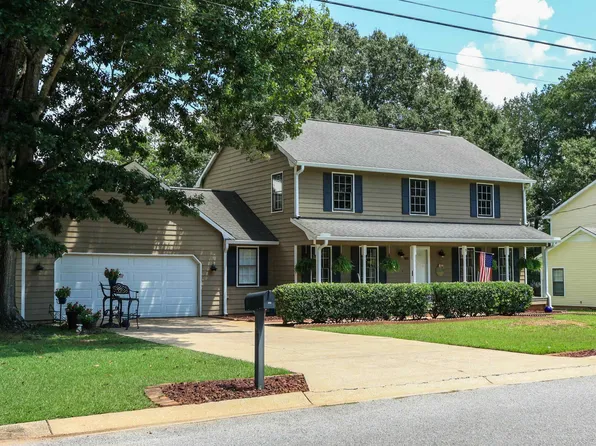 805 Edgewood Dr, Anniston, AL 36207