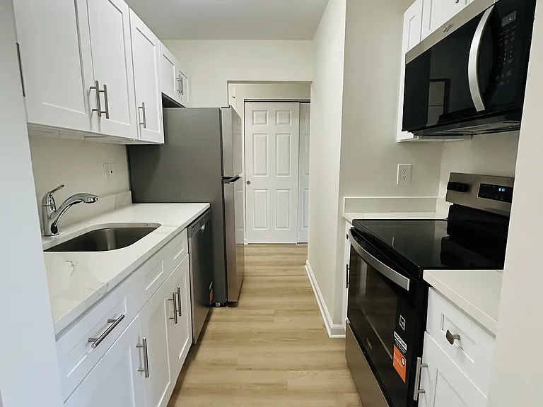 16B E Daisy Ln #B — Photo 1