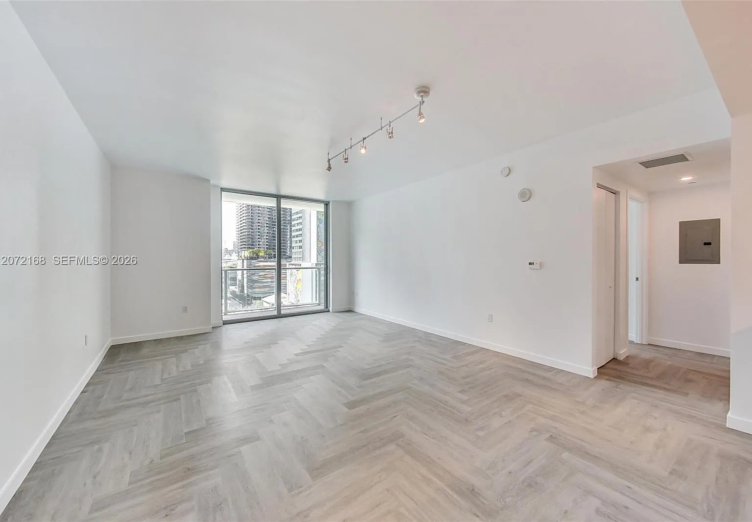 1100 Millecento Residence — Photo 4