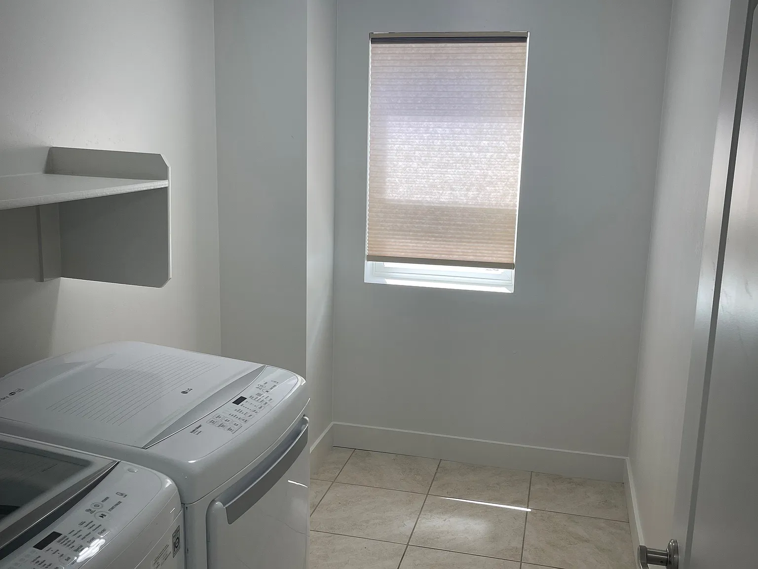 4 bed, 2.5 bath, 1849 sqft, $3,300 — Photo 4