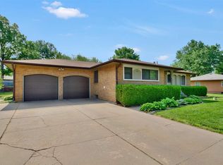 370 S Milstead Rd, Wichita, KS 67209