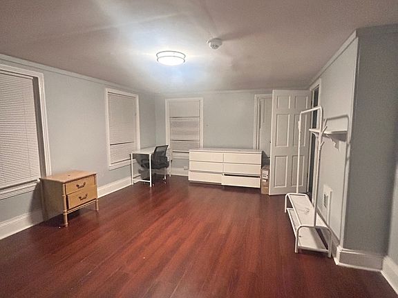 4th image of 3211 Baring St