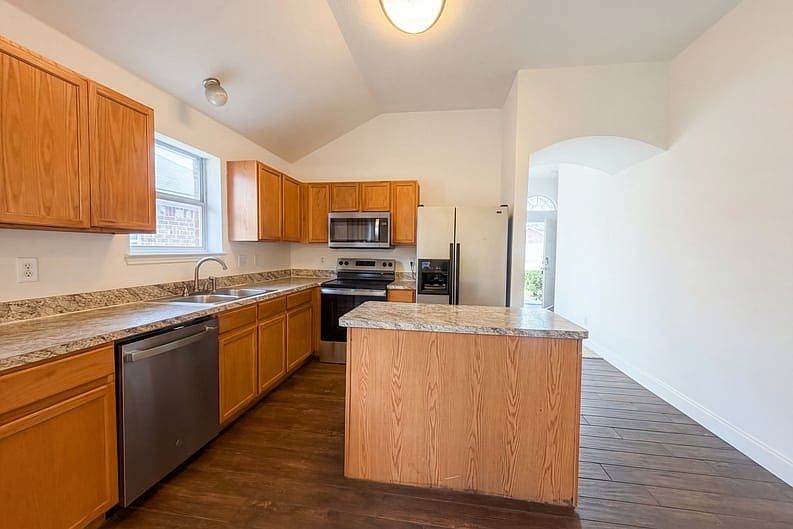 1st image of 2511 Taos Dr