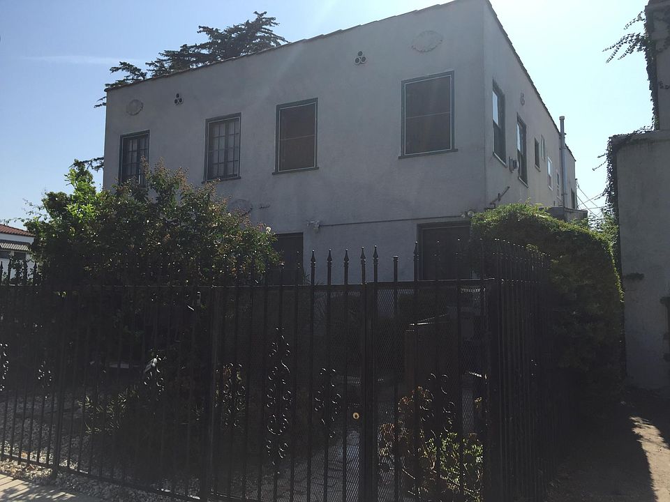1st image of 800 S Sycamore Ave