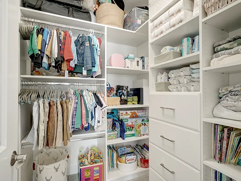 Finished Closet in Bedroom #1