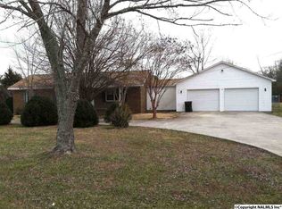 1177 Carter Grove Rd, Hazel Green, AL 35750