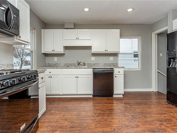 4th image of 523 Cambridge Ave