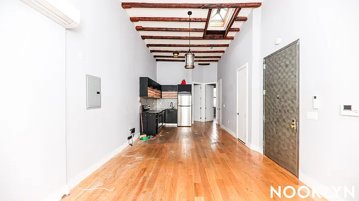Rented by Nooklyn NYC LLC | media 13