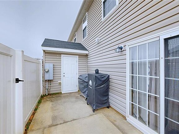 5th image of 7320 Garett Park Dr