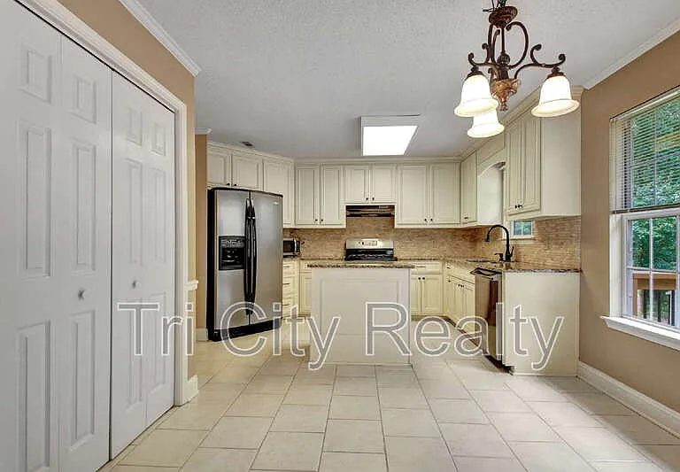 49 Montrose Ln — Photo 34