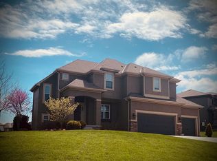 1227 Kingsland Cir, Raymore, MO 64083