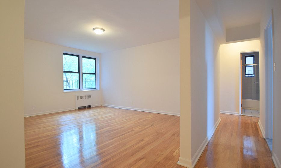 River Hill Gardens - Entry - M91-04D