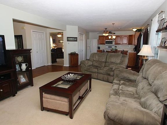 4th image of 7011 Highland Creek Dr