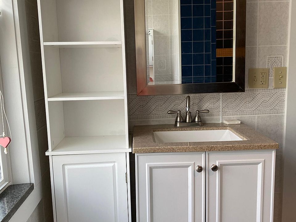 1st image of 34 Hillcrest Dr #B