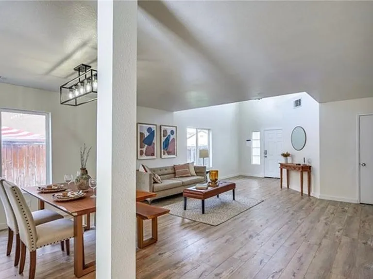 4425 Oak Tree Way — Photo 17