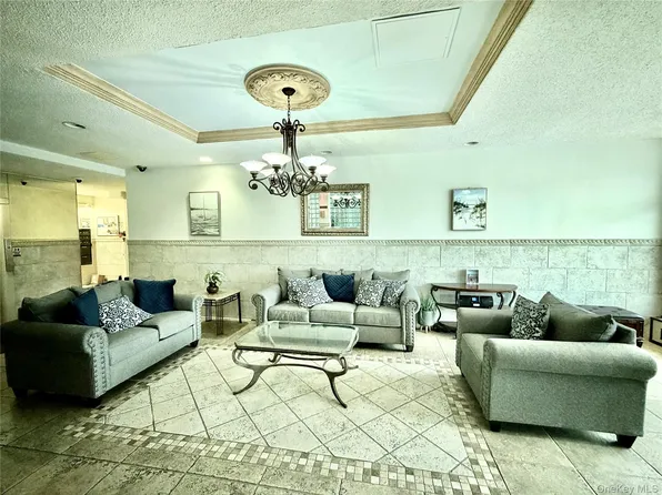 333 E Broadway #3L, Long Beach, NY 11561