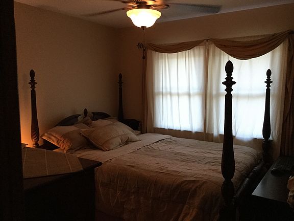 5th image of 8455 Esther St