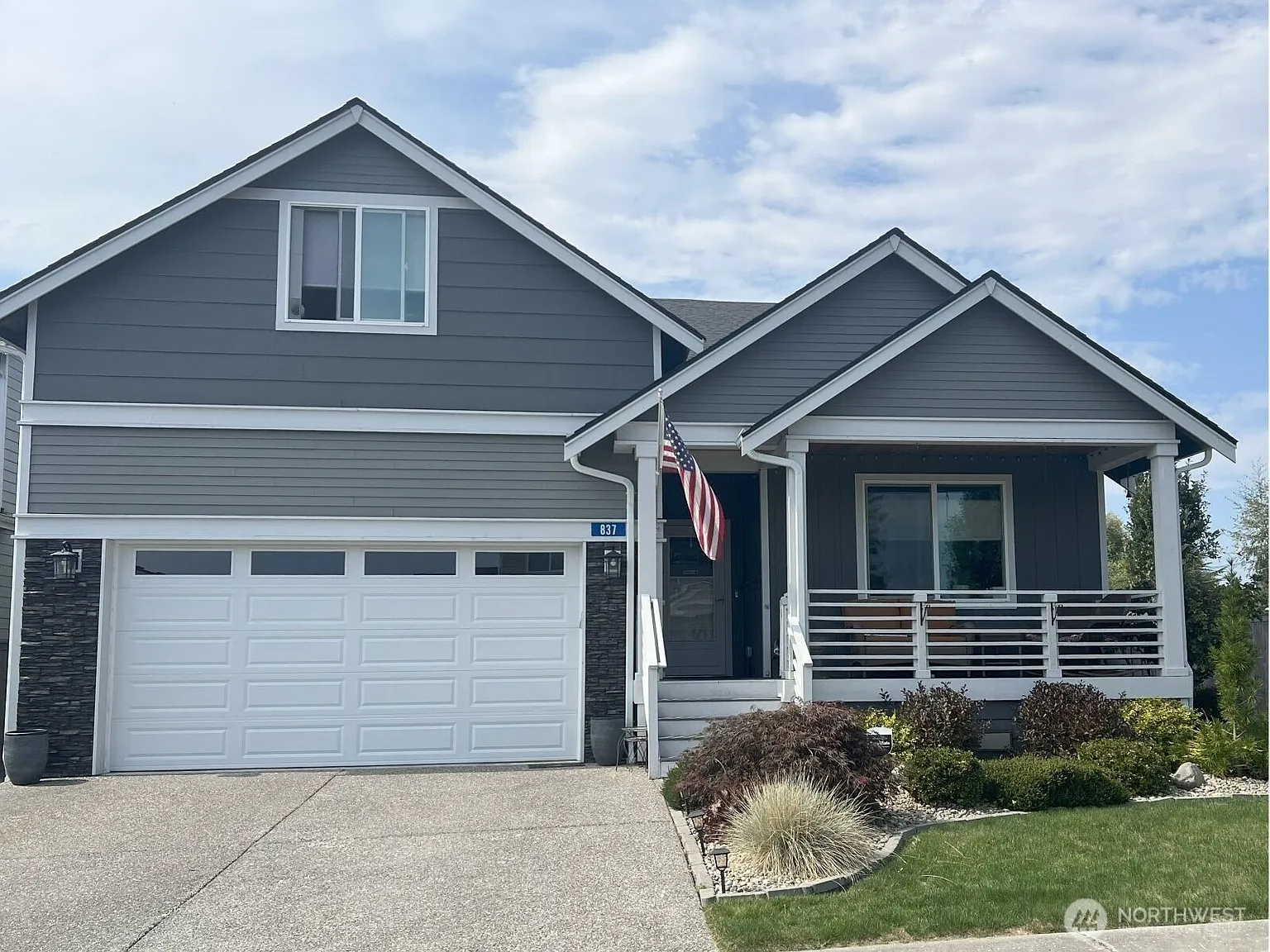 837 Brighton Court photo 1