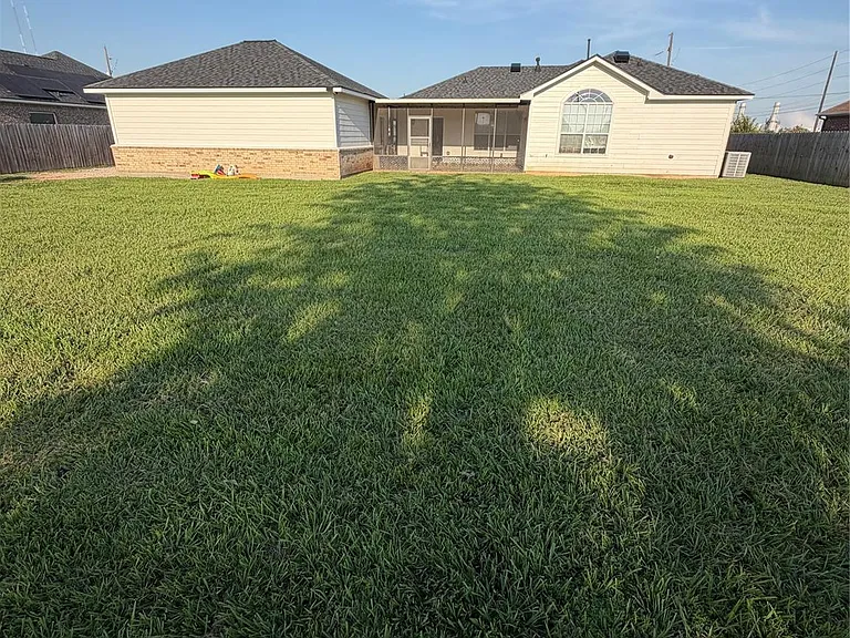 14049 Overstreet Dr — Photo 21