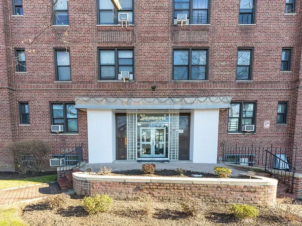 84-31 Van Wyck Expy #3C, Queens, NY 11435