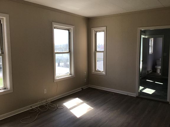 3rd image of 16 Mechanic St Floor 2NF