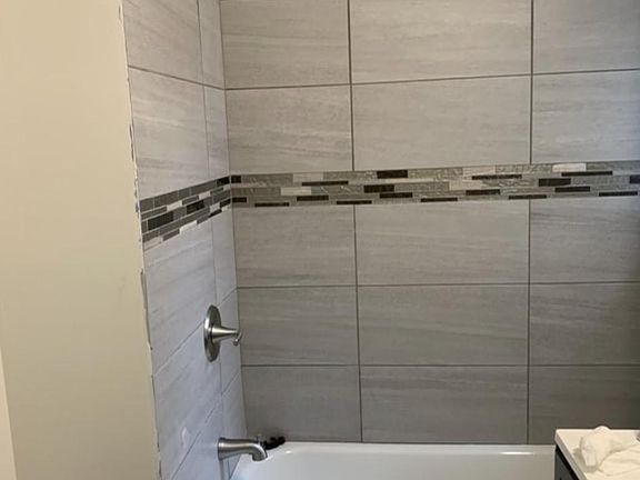 3rd image of 3430 W Grenshaw St APT 2