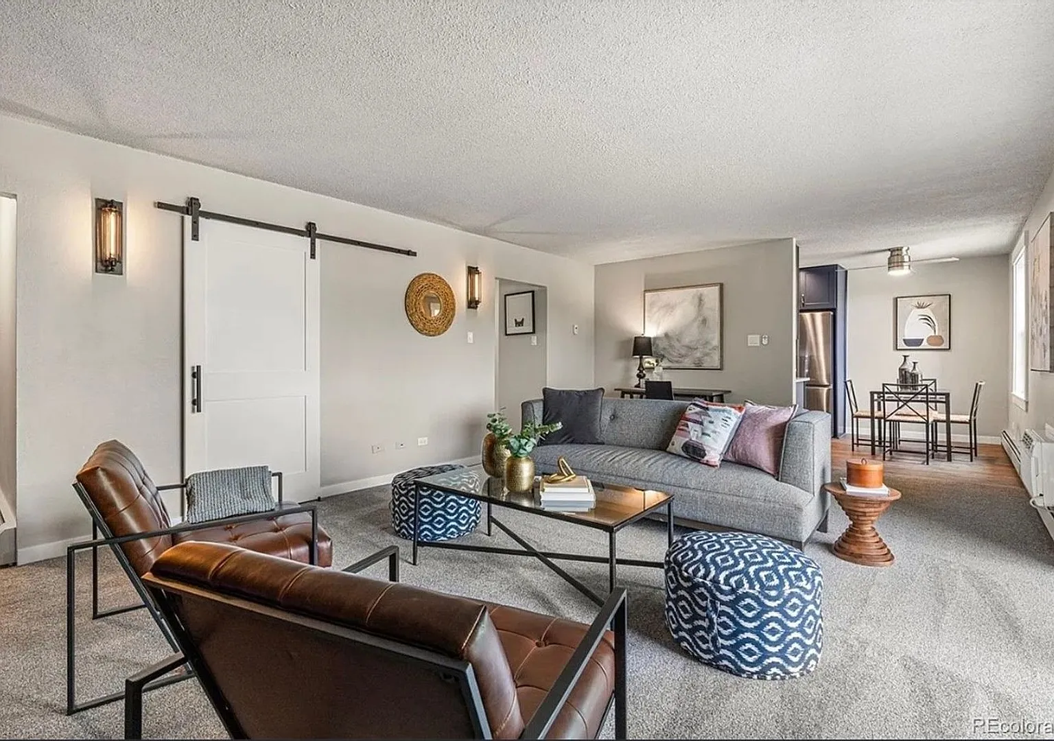 2120 S Vaughn Apartment — Photo 4