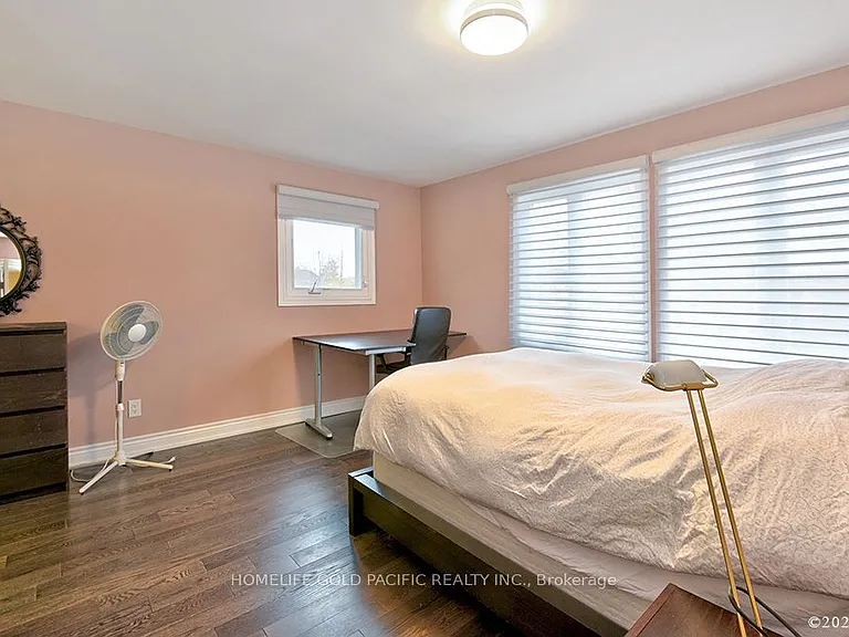 48 Havagal Cres — Photo 27