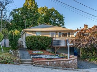 4 Medfield St, Worcester, MA 01606