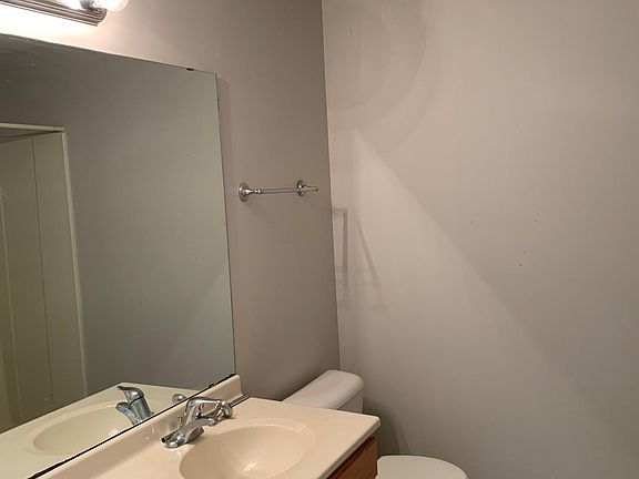 2nd image of 1525 Stonefield Dr