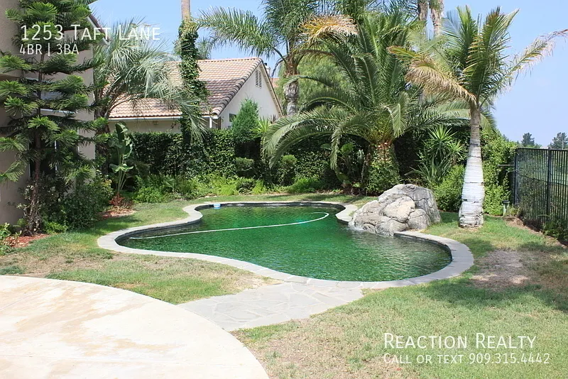 Coming Soon! Great Views 2 story 4/2.5 bath home in Corona Vista for lease! — Photo 4