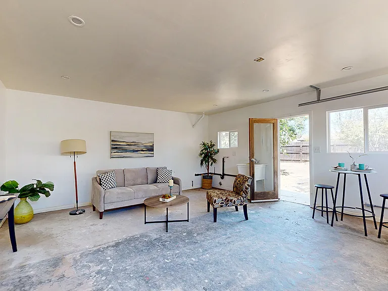 7827 Rhodes Ave — Photo 20