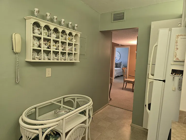 112 Lake Dora Dr — Photo 8