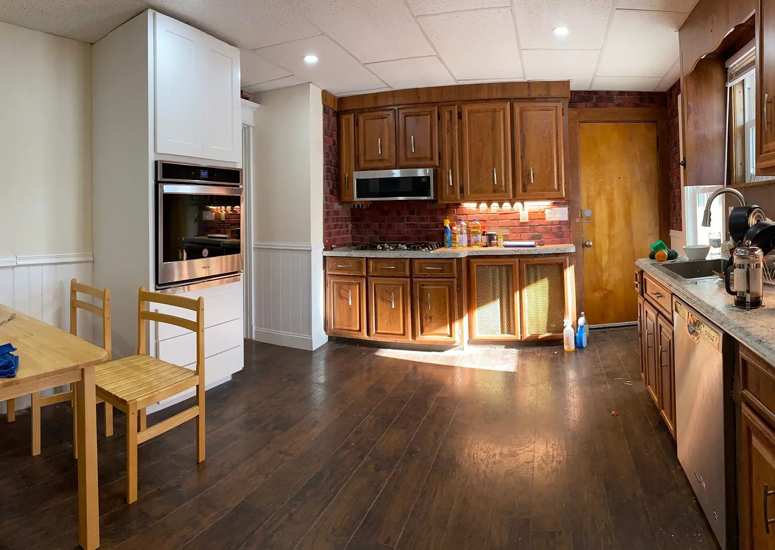 5 bed, 2.5 bath, 1500 sqft, $7,100 — Photo 2
