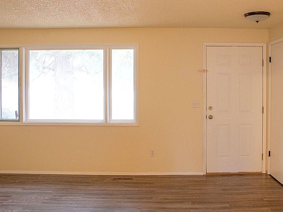 5th image of 3717 E 15th Ave