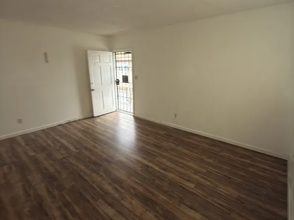 820 W Imperial Hwy, Los Angeles, CA