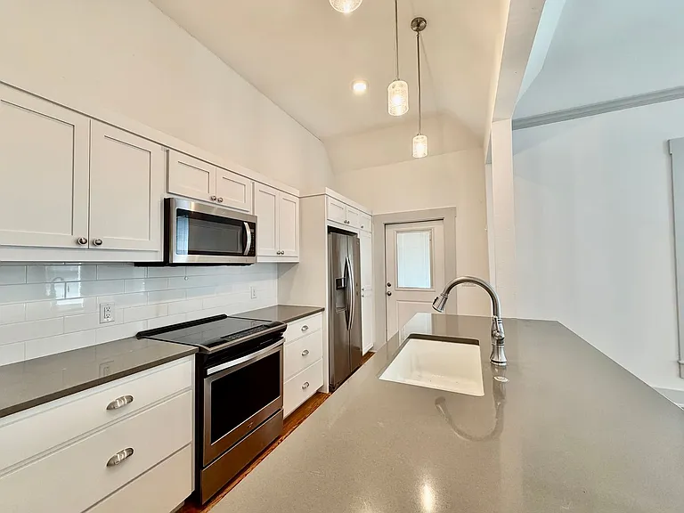 Modern Luxury in San Marcos' Premier Courtyard Community Now Leasing! — Photo 4