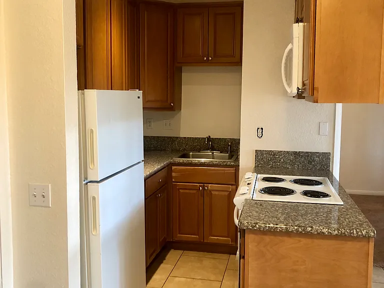 8543 Graves Ave #231 — Photo 4