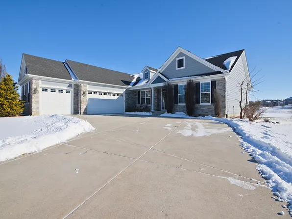 3202 Kickbush Dr, Valparaiso, IN 46385