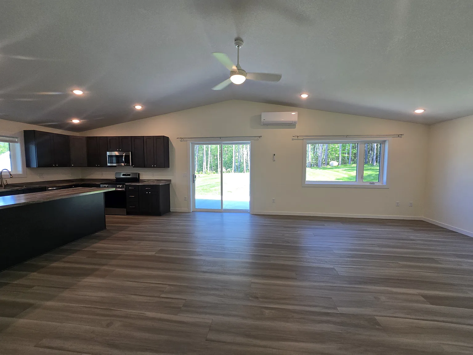 2 bed, 1360 sqft, $1,850 — Photo 1