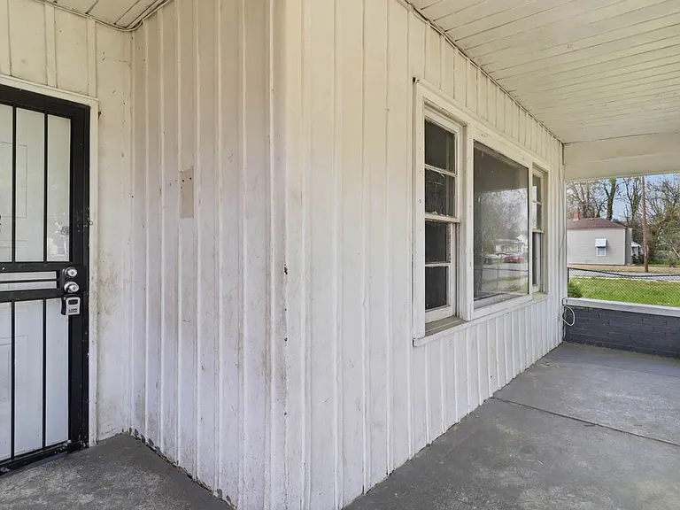 2324 Magazine St — Photo 4